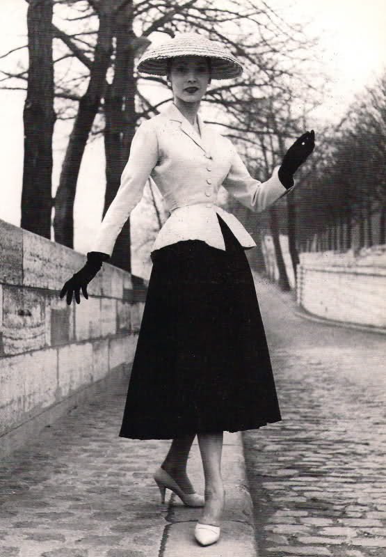 Christian-Diors-New-Look-1947