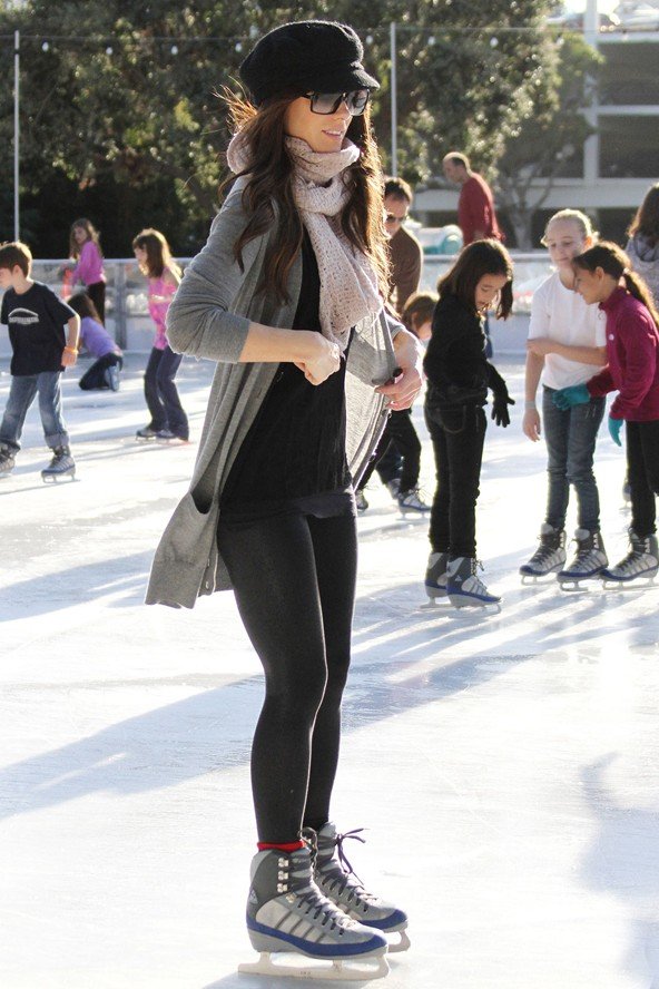 KBeckinsale_GL_30nov09_rex_b_592x888